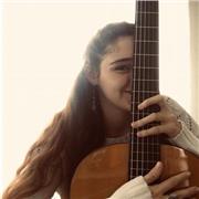 ¿Te gustaría tocar la guitarra o cantar como siempre has soñado?